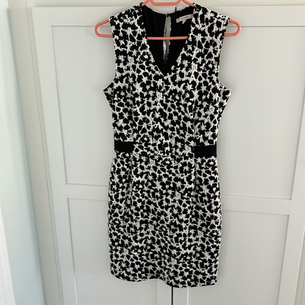 41 Hawthorn Textured Knit Dress Black/ Off White size S